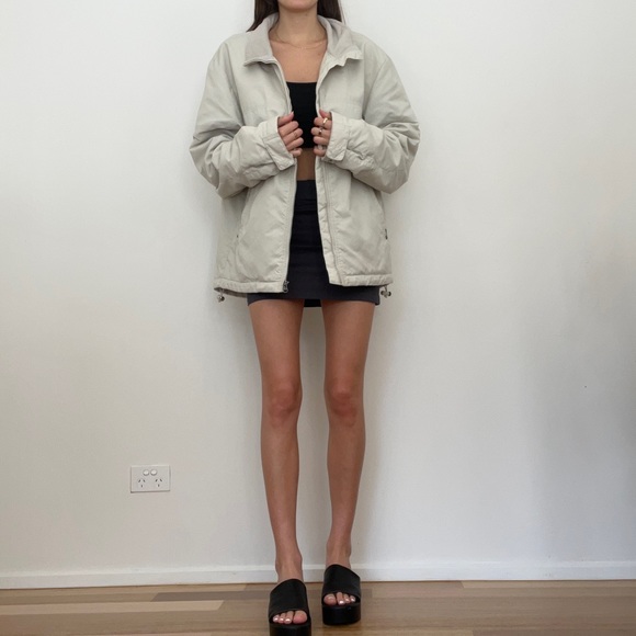 Zara light beige waterproof zip through bomber jacket 🤍 - Picture 5 of 10